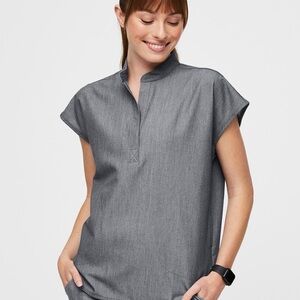 Figs Rafaela Scrub Top in Graphite